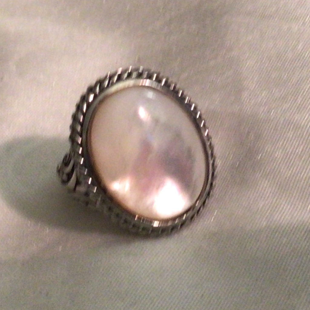 Mop Silvertone Ring